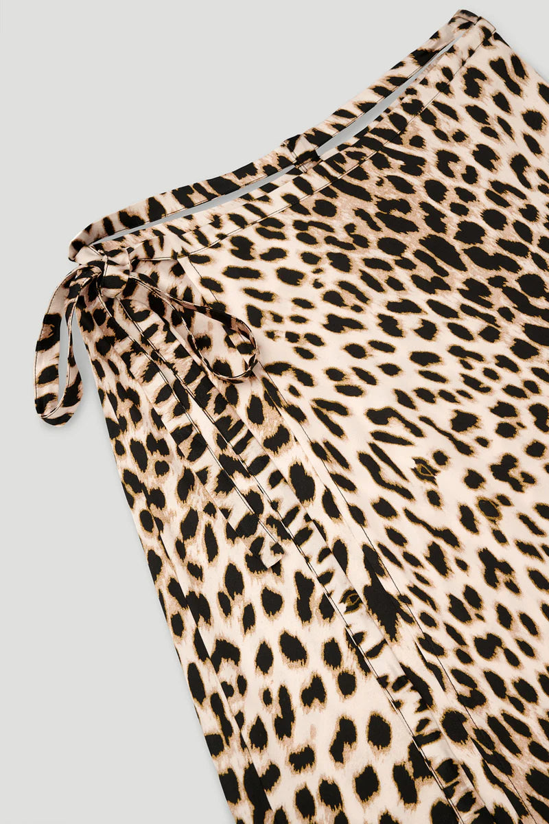 OH APRIL „Ela Midi Wrap Skirt“ - Leo Print