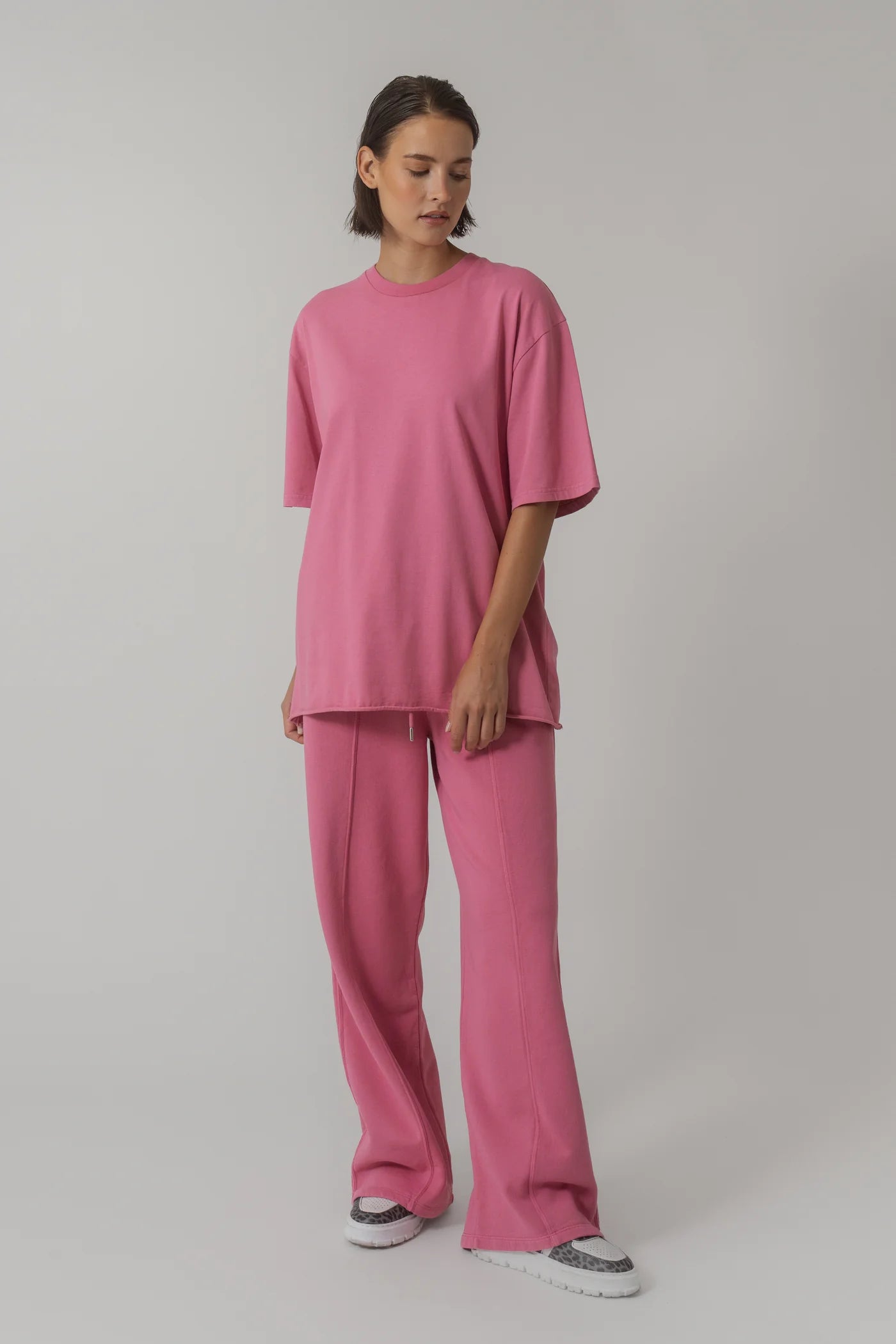 OH APRIL Boyfriend T-Shirt “Oh April Era” - deep pink