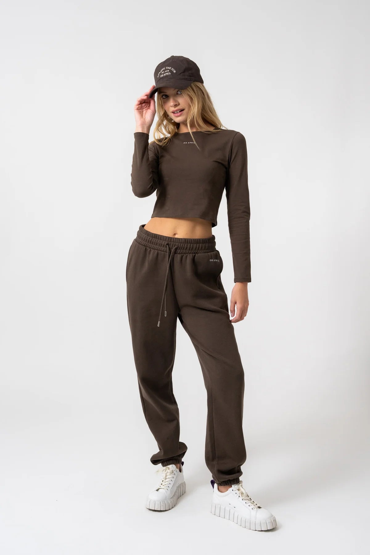 OH APRIL „ICA“ Longsleeve - deep brown